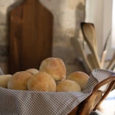 frenchrollsinwoodenbowl