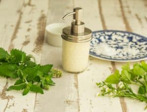 How to Make Homemade Lotion: Easy Lotion Recipe