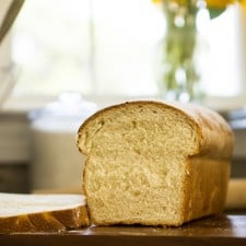 sliced sourdough sandwich bread