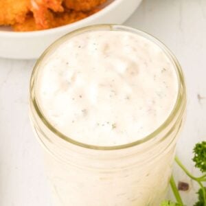 overhead view finished tartar sauce