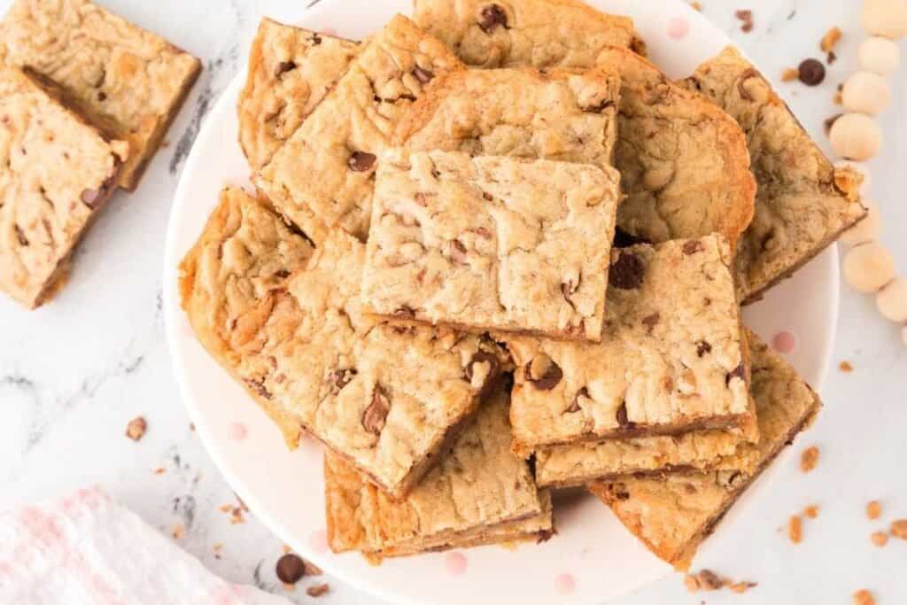 How to Make Aunt Jean's Irresistible Heath Bar Blondies at Home
