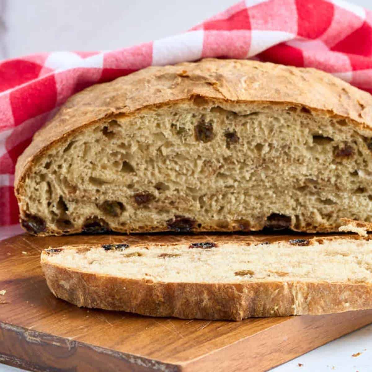 NoKnead Cinnamon Raisin Bread Heart's Content Farmhouse