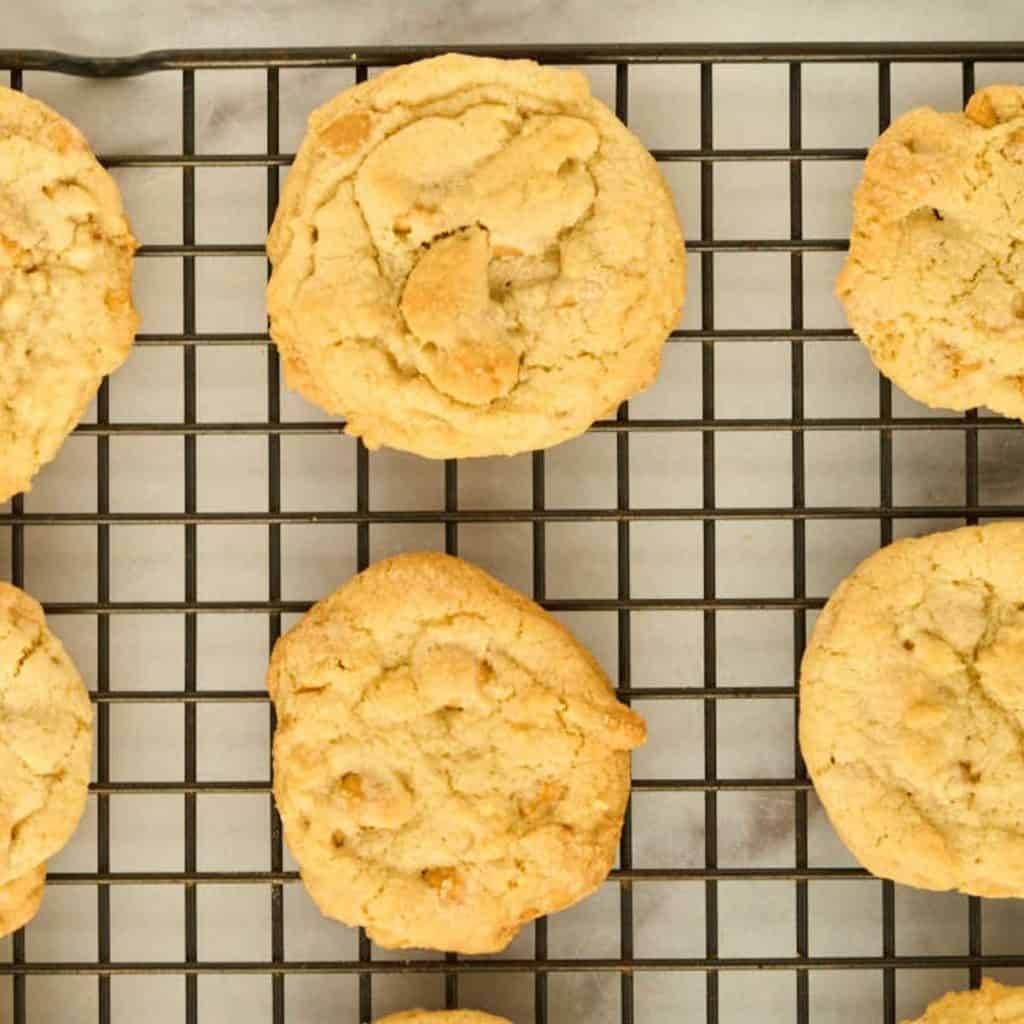 2 cookies fulled baked with golden brown edges