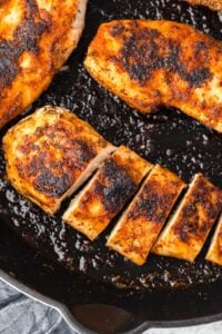 finished cast iron chicken breast overhead.