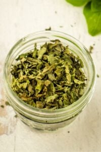 How to Dry Basil in the Dehydrator