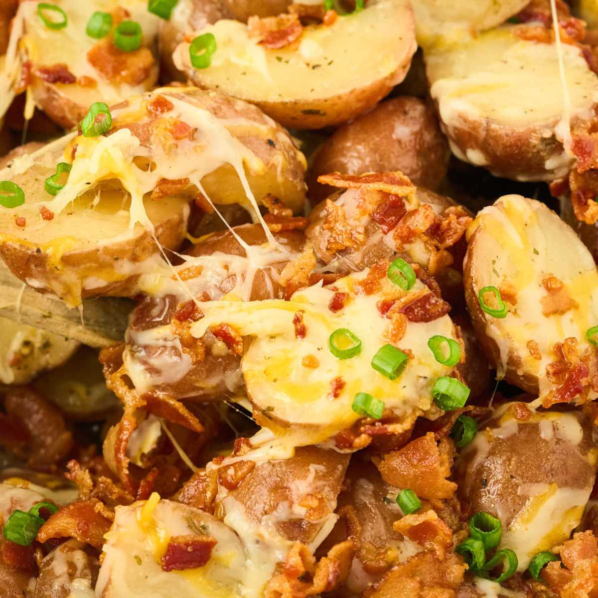 red potatoes with ranch dressing and bacon bits Easy Slow Cooker Cheesy Bacon Ranch Potatoes