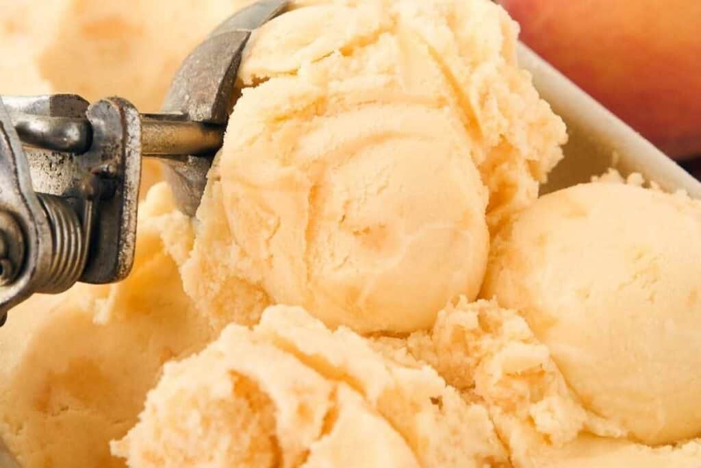 peach ice cream