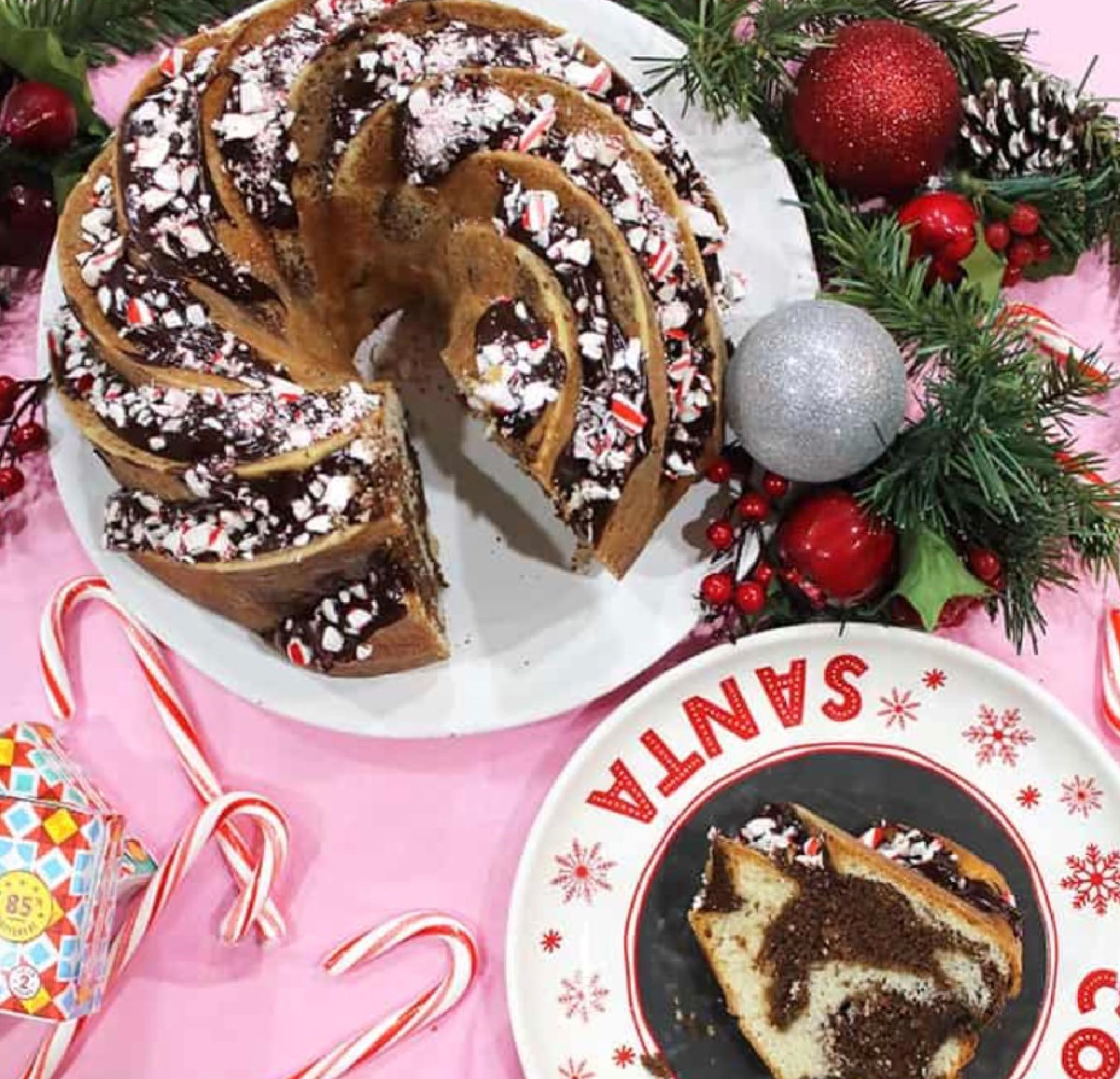 17 Beautiful Christmas Bundt Cakes to Make This Year