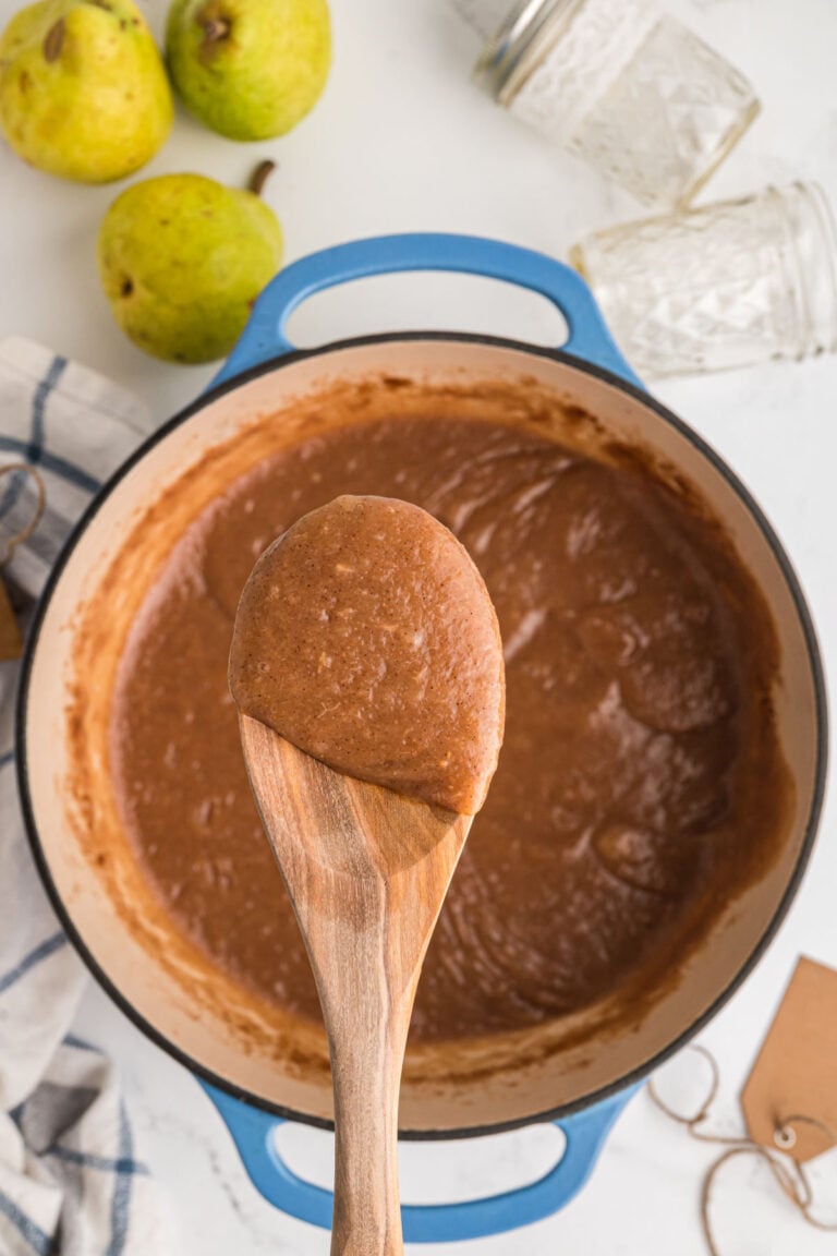 pear butter in pot.