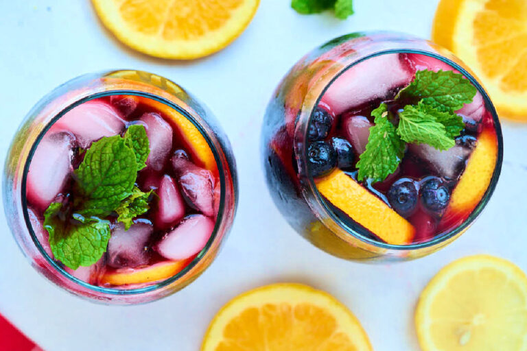 glasses of sangria with berries.