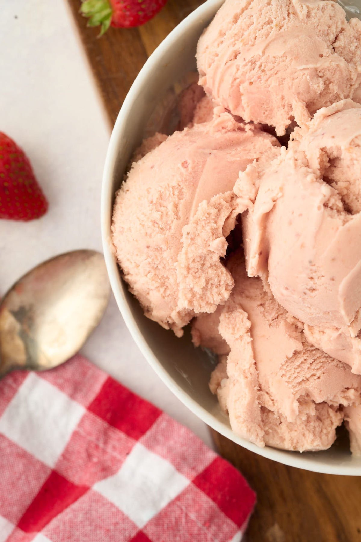 Old-Fashioned Homemade Strawberry Ice Cream - Flour on My Fingers