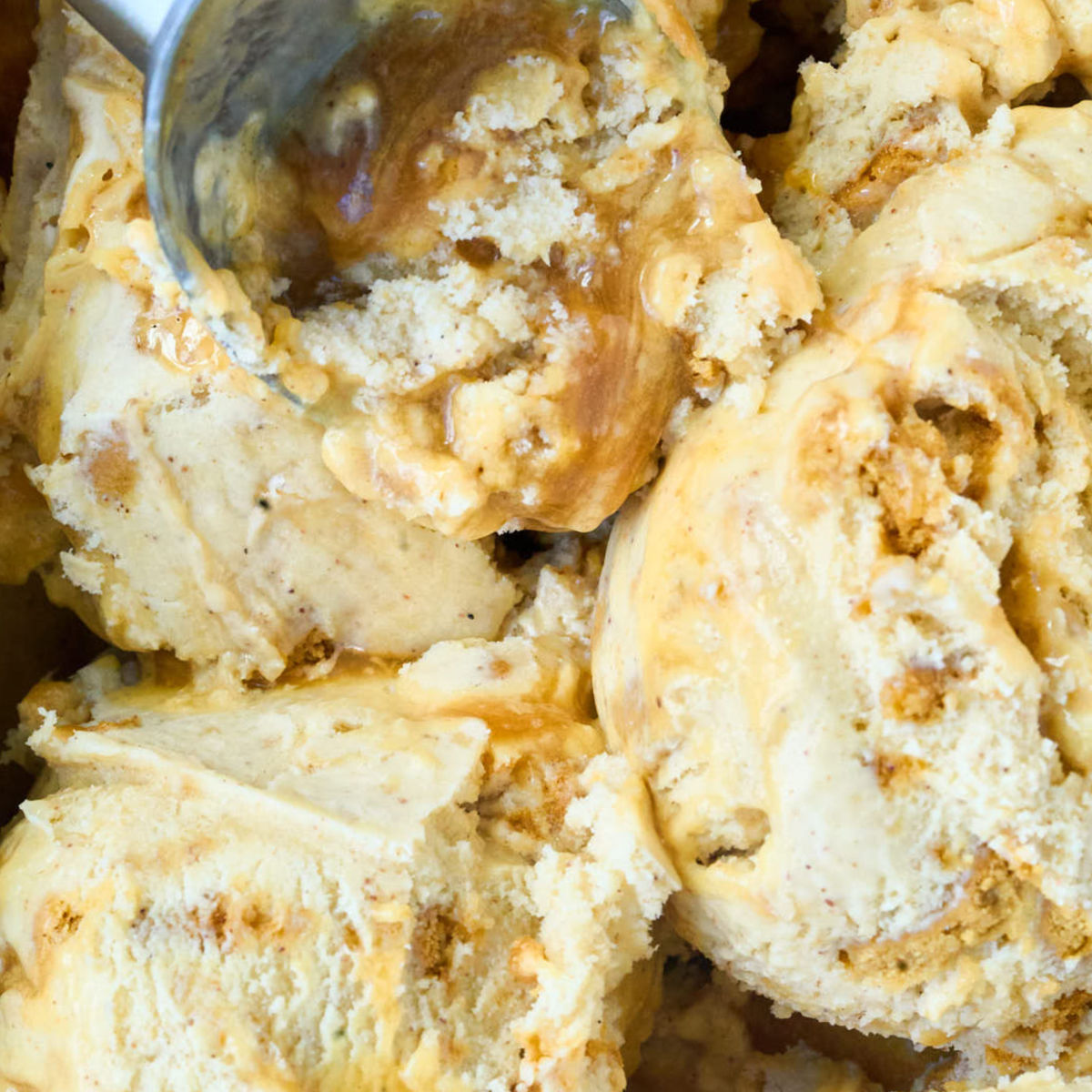 close up view of finished caramel gingersnap ice cream.