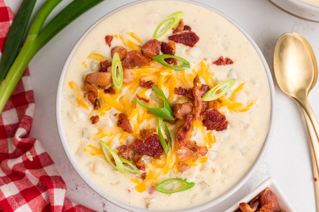 How to Make Easy Crockpot Potato Soup with Frozen Hashbrowns