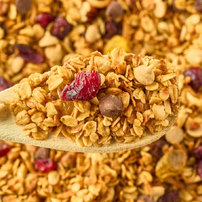 Kid Friendly Granola {Sweet + Crunchy + Yummy MixIns) Heart's