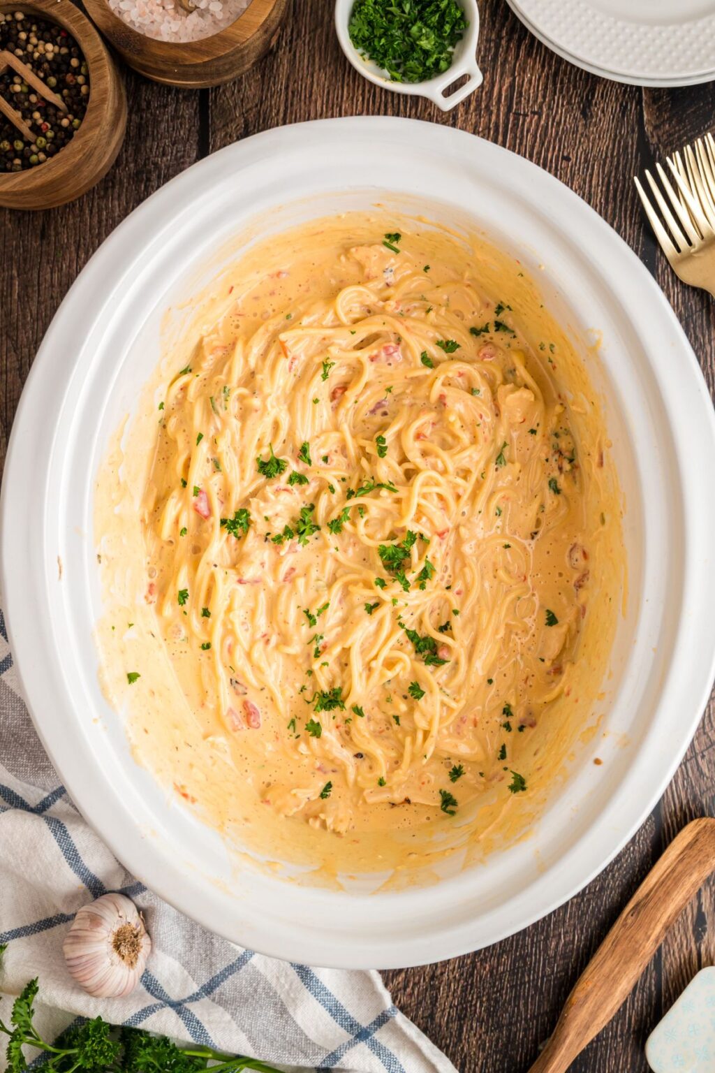 Slow Cooker Chicken Spaghetti {Super Easy Recipe}