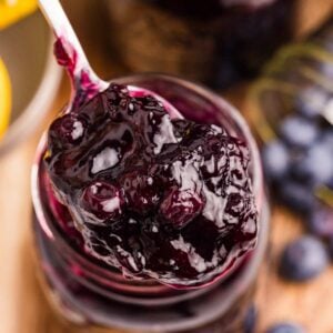 spoonful of finished pie filling in jar