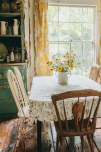 How to Create a Cottagecore Dining Room: Elements for a Timeless Feel