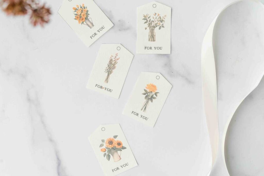 Beautiful Free Floral Printable Tags {4 Different Styles} : Heart's ...
