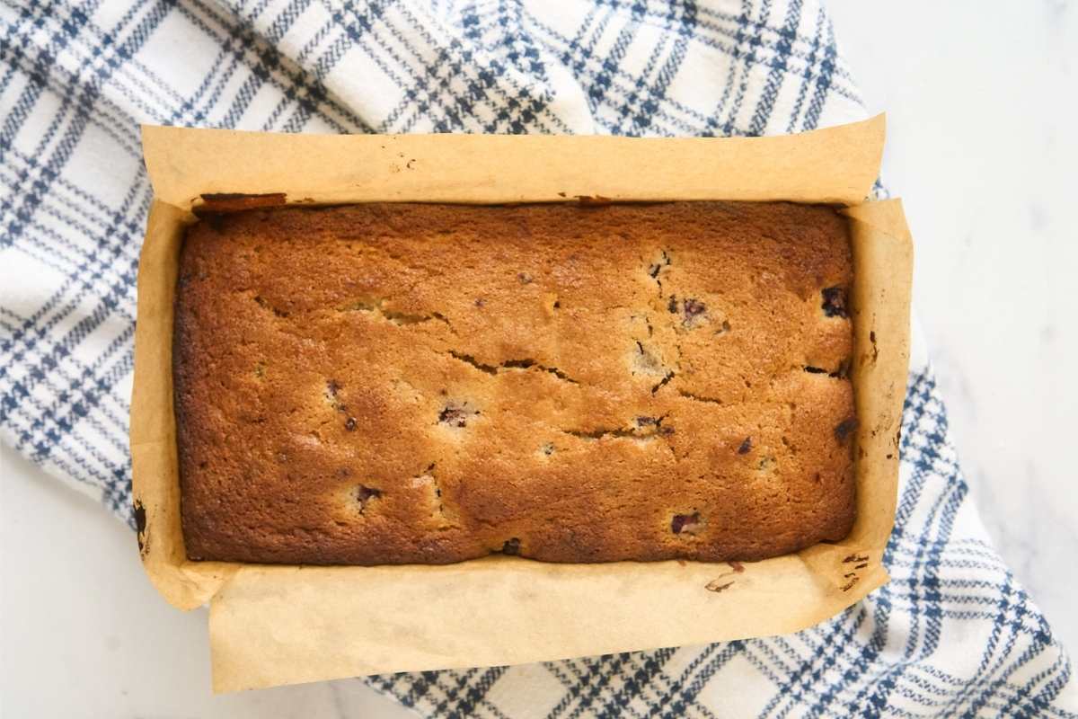 finished baked cake