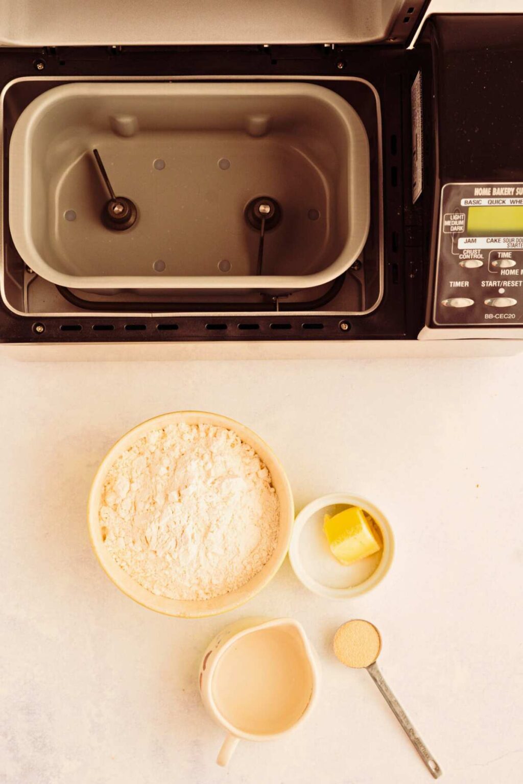 Soft, Fluffy, and Easy: Bread Machine White Bread for Beginners