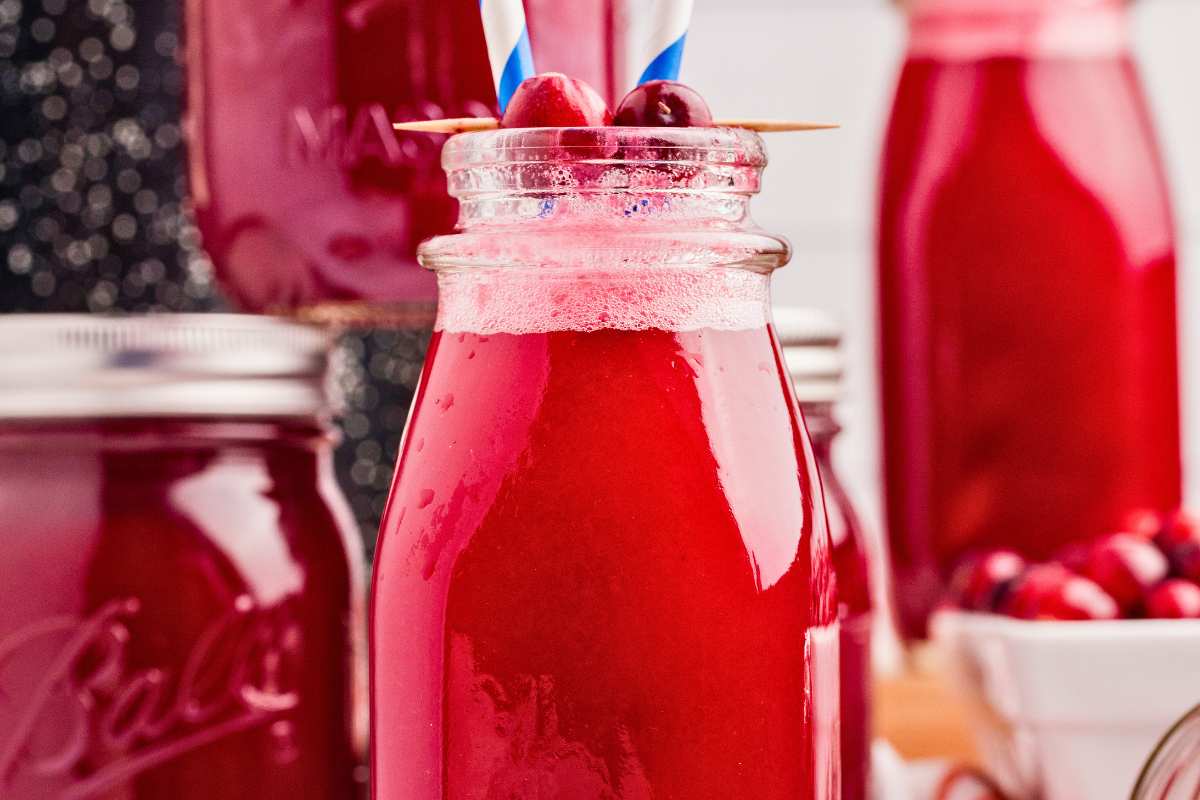 How to Can Cranberry Juice: A Winter Staple