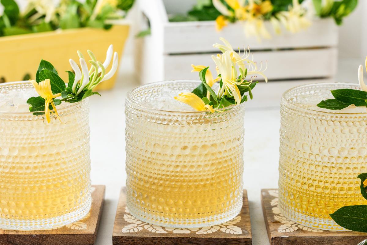 3 iced glasses.
