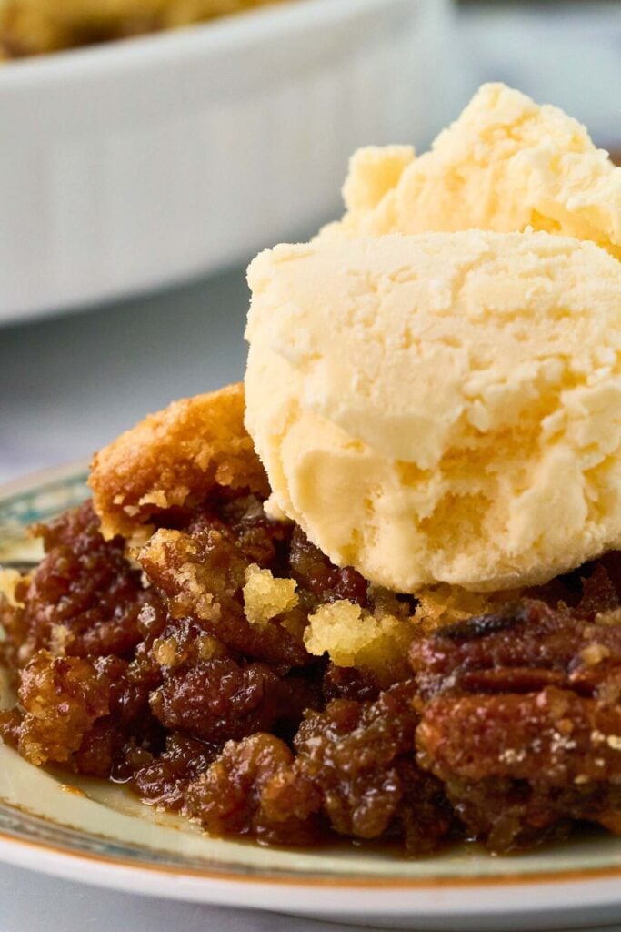 finished pecan cobbler.
